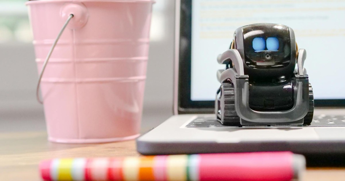 AI Agents Emerge as Delegated Workforce, Prompting Industry Shift from Chat to Management