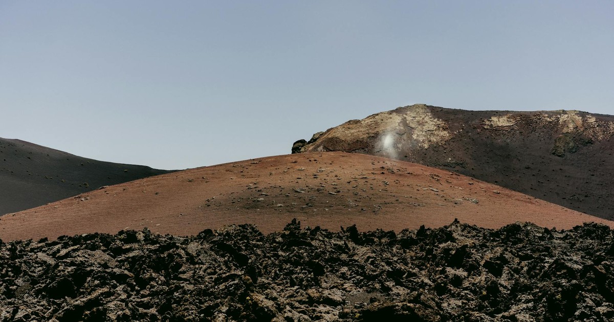Farallon Plate Dynamics, Not Mantle Plume, Drive Yellowstone’s Volcanic Activity, Study Finds